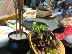 野菌小拼-享月汤皇·海鲜小火锅·聚会(曲江创意谷店)