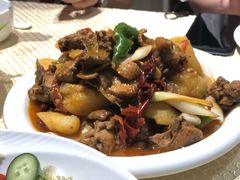76号大盘鸡-巴扎美食·新疆菜·西域歌舞表演餐厅(新疆大厦店)