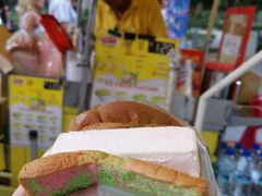 -詹爷爷乌节路街头冰淇淋