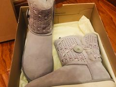 -UGG(燕莎奥特莱斯购物中心店)
