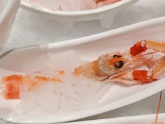-雍容荟活帝王蟹活龙虾自助(苏宁旗舰店)