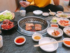 -草家酱蟹炭火烤肉店(珲春南路一店)