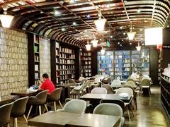 -钟书阁(松江泰晤士小镇店)