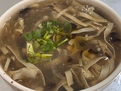 鸡丝辣汤-金源汤包(育新东路店)