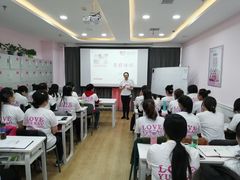 -爱月宝月嫂·育儿嫂(哈尔滨总店)