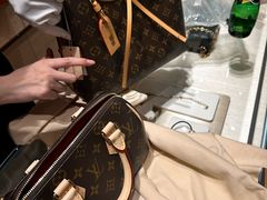-LV路易威登(海信广场店)