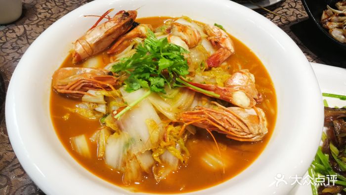宫瑞坊青岛小海鲜(光明楼店)大虾烧白菜图片 - 第1张