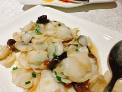 鸡枞菌炒百合-梅龙镇酒家(南京西路总店)