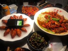 -沪小胖小龙虾(淮海中路旗舰店)