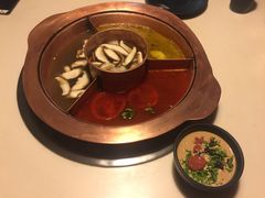 菌王奇香锅-滇釜火锅·能喝汤的火锅(车公庄店)