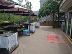 -楠柏弯休闲山庄(梨花溪店)