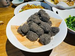 -头上红煨盐鸡·非遗院子餐厅