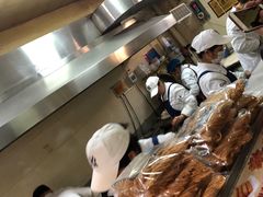 面包甜点陈列柜-朝阳糁馆