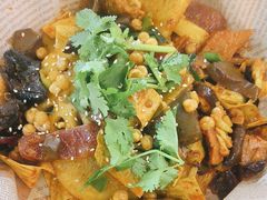 -红渡小香·牛肉麻辣香锅(车站南路店)