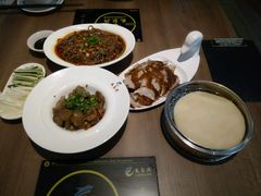 -龙聚德北京烤鸭(沙坪坝华宇A馆店)