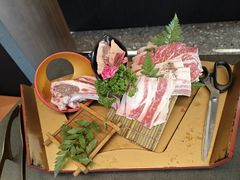 -铭牛烧肉·和牛海鲜自助(高新月牙湖店)