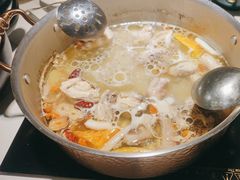 -椰子湾·海南火锅·糟粕醋·椰子鸡(正大广场店)