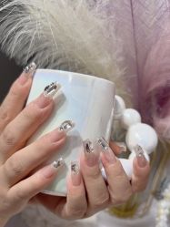 -尤米一站式美甲美睫