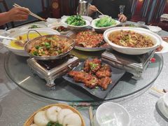 -梓檚中餐厅湖北菜小龙虾武昌鱼排骨藕汤(黄鹤楼店)