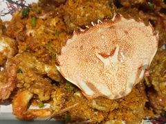 -阿瓦山寨·湘菜现炒·剁椒鱼头王(咸阳总店)