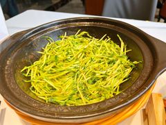 豌豆苗-亲回家吃饭餐厅(黄陂店)