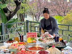 -茅草房·河畔园林火锅