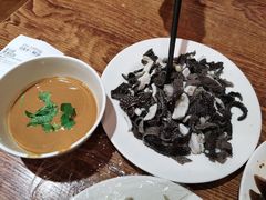 -清真吴记门钉肉饼·喜多利