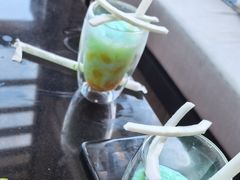 -亚龙湾喜来登·美景台大堂吧