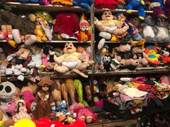 -席娜卡琳火车铁道夜市