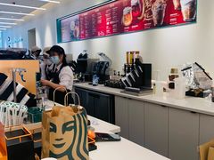 -星巴克臻选(上海淮海百盛购物中心店)