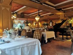 -火车头法国西餐厅