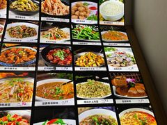 -魏铭鱼头捞饭(晋阳路店)