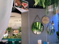 大堂-三个椰子·现砍椰子鸡(金源CBD店)