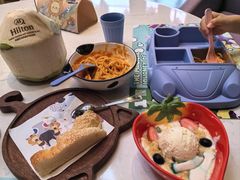 -水桶王国主题餐厅·聚会·生日派对·亲子活动·家庭套餐(亚龙湾希尔顿店)