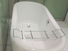 -上海滴水湖皇冠假日酒店