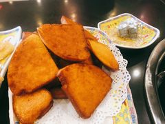 炸窝头沾臭豆腐-芦月轩羊蝎子(北蜂窝店)