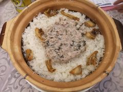 咸鱼肉饼煲仔饭-六婶西关小厨(光塔路店)