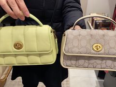 -COACH蔻驰(银泰店)