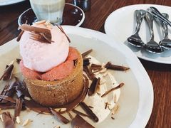 -ROAST coffee & eatery
