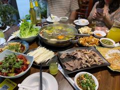 -乡土黄·鲜牛肉火锅·小龙虾(兴业街店)