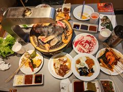 -山焱·炭火自助烤肉(周浦万达店)