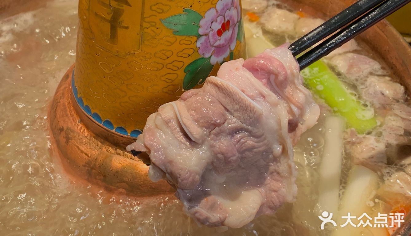 成都巨好吃的冰煮羊肉汤🐑吃完我想去北方了！