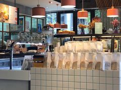 -Dough&Joe团憩(瑞虹天地月亮湾店)
