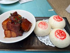 红烧肉拼馒头-杭州杭帮菜博物馆