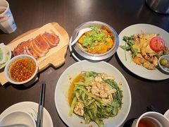 -大头虾越式风味餐厅(光明广场店)