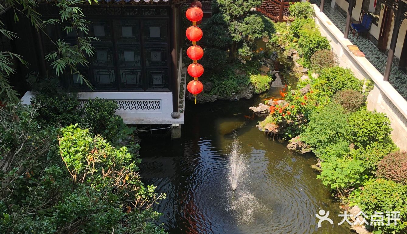 熙熙攘攘皆为食来~ ~ 酷热里,怀着四十多度的热情