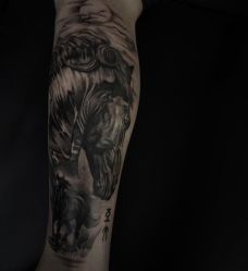 -木子·纹身店TATTOO穿孔·洗纹身