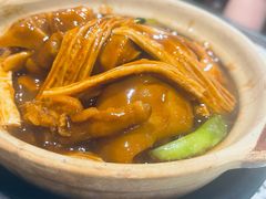 猪手焖凤爪-熠盛粤味·顺德桑拿鸡(永康路店)