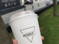 燕麦拿铁-Manner Coffee(芮欧百货店)