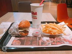 -The Habit Burger Grill 哈比特汉堡(复兴soho店)